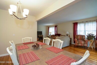 Dining Room-9340915