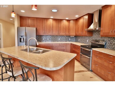 405 W 12th St, the Dalles, OR 97058 - photo 4