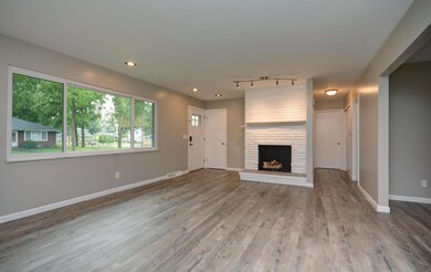 Living Room (4)