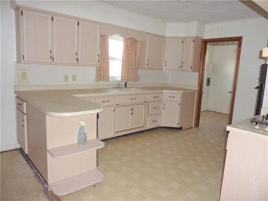 3909 N Lanewood Dr, Muncie, IN 47304 - photo 4