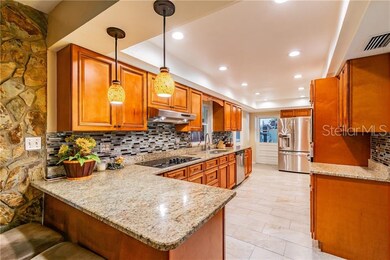 Gorgeous and spacious kitchen!