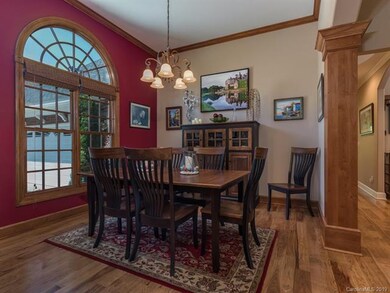 Formal Dining