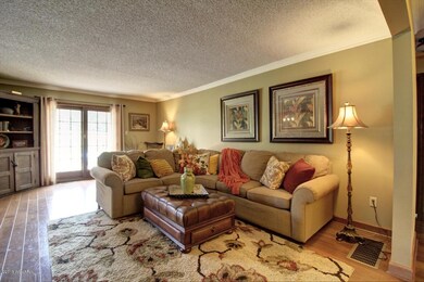 Living room 3