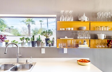 2544 N Mitchell St, Phoenix, AZ 85006 - photo 4