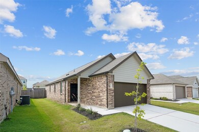 1706 Luke St, Ennis, TX 75119 - photo 2