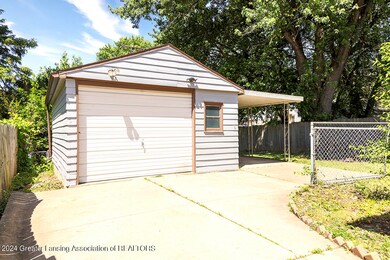 3012 Palmer St, Lansing, MI 48910 - photo 2