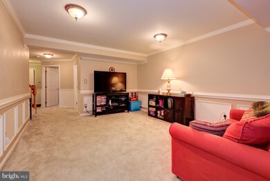 2554 Banshire Dr, Herndon, VA 20171 - photo 6