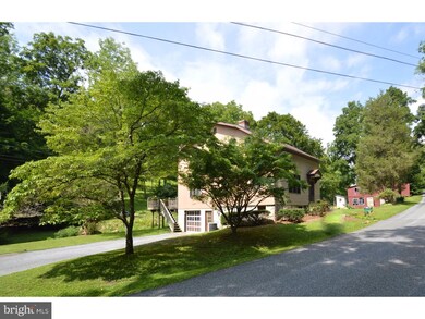 4766 Overlook Rd, Coplay, PA 18037 - photo 3