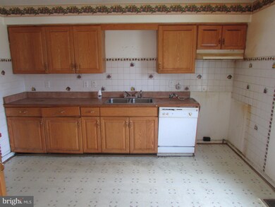 6103 Ray Ct, Hyattsville, MD 20783 - photo 6