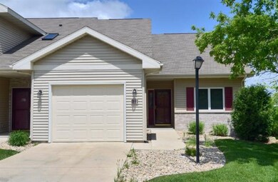 122 Elliott Ln, Oregon, WI 53575 - photo 2