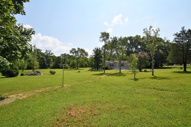 211 Tollgate Rd, Shelbyville, TN 37160 - photo 4