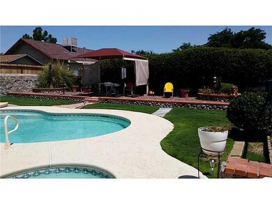 10557 Janway Dr, El Paso, TX 79925 - photo 3