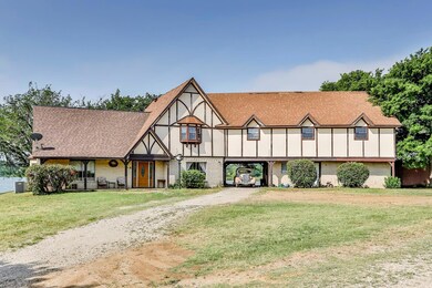 Charming cottage style home just waiting to be you