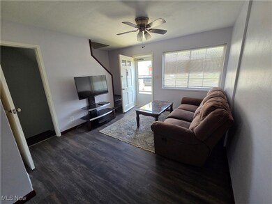 490 Kenwood Dr unit B, Euclid, OH 44123 - photo 4