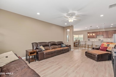 892 W Banyan Ave, San Tan Valley, AZ 85140 - photo 4