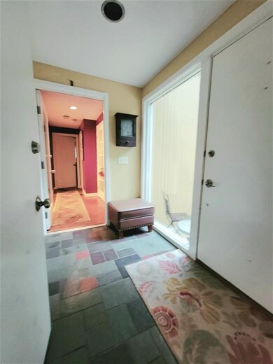 243 Campbell St, Manchester, NH 03104 - photo 4