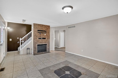 15613 Burr St, Taylor, MI 48180 - photo 5