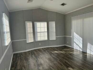 6941 Macdonald Ct unit 31, Zephyrhills, FL 33541 - photo 3