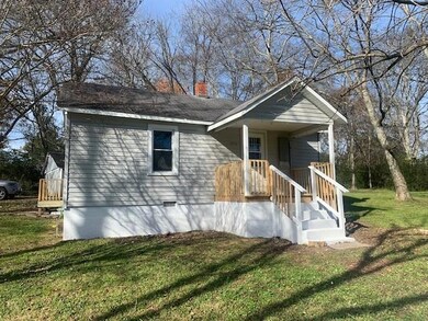 806 W Jackson St, Shelbyville, TN 37160 - photo 2