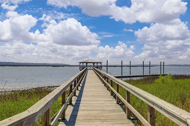 COMMUNITY DOCK