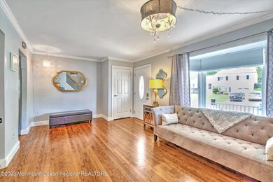 06-LIVING ROOM