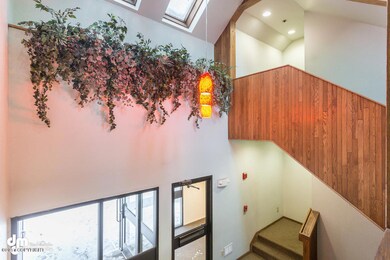 Building Common Area 7151-SMALL