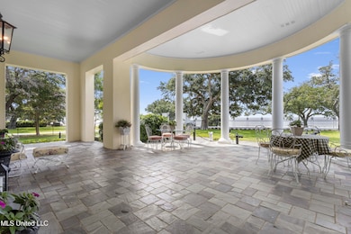 923 E Scenic Dr, Pass Christian, MS 39571 - photo 6