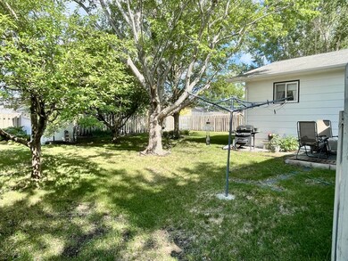 1605 7th Ave NE, Jamestown, ND 58401 - photo 4
