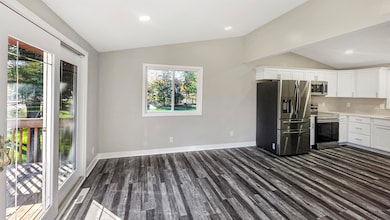 113 Island View Dr, Waverly, IA 50677 - photo 6