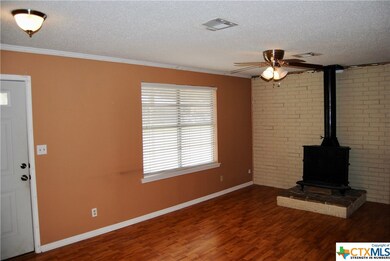 612 Steven St, Troy, TX 76579 - photo 4