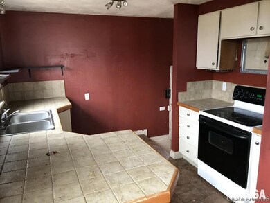 261 S Job St, Virginia, IL 62691 - photo 5