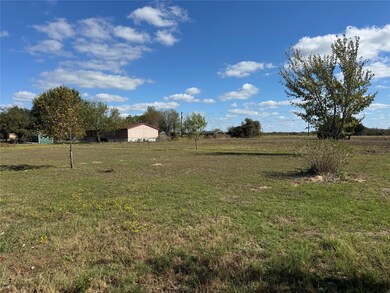 114 Speir Ln unit B, Elgin, TX 78621 - photo 2