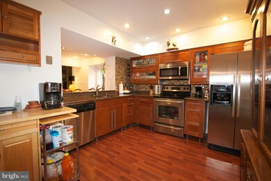 3942 Angelton Ct, Burtonsville, MD 20866 - photo 3