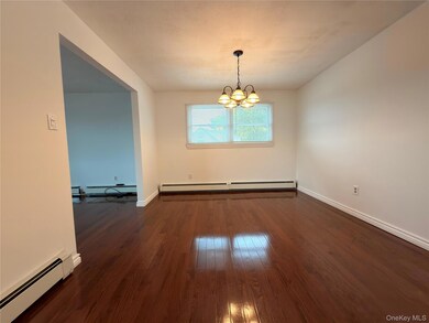 unlisted-address, Farmingdale, NY 11735 - photo 4