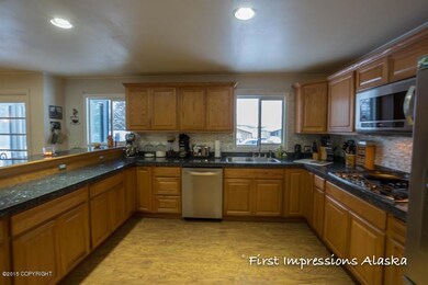 Open Kitchen w/Granite Tile