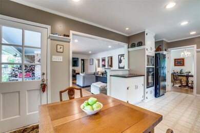 6755 E Mockingbird Ln, Dallas, TX 75214 - photo 3