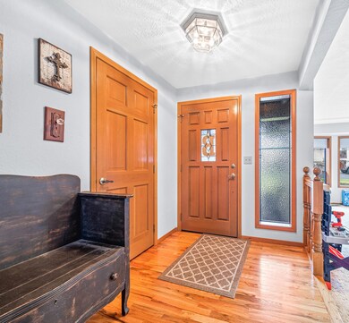 1221 Paulita Dr, Medford, OR 97504 - photo 2