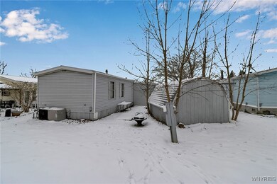 38 Harmony Ln, Buffalo, NY 14225 - photo 5