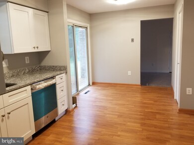 9300 Gwynndale Ct, Clinton, MD 20735 - photo 4