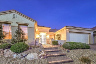 Approximately 2592 Sqft of Living Space,
2 En-Sui