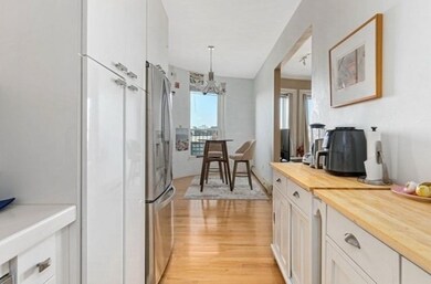 7 Bay State Rd unit 2C, Boston, MA 02215 - photo 4