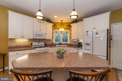 605 Meadow Creek Ln, Kennett Square, PA 19348 - photo 6