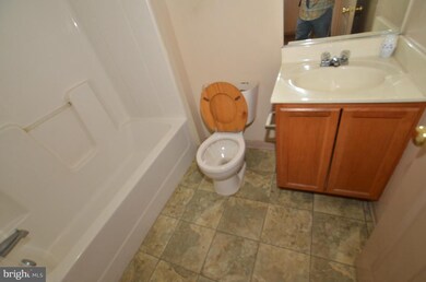 1202 Laurens St, Baltimore, MD 21217 - photo 6