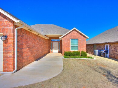 5516 Cheyenne Rd, Warr Acres, OK 73132 - photo 3