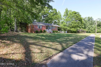 416 Maple St, Jacksonville, NC 28540 - photo 2