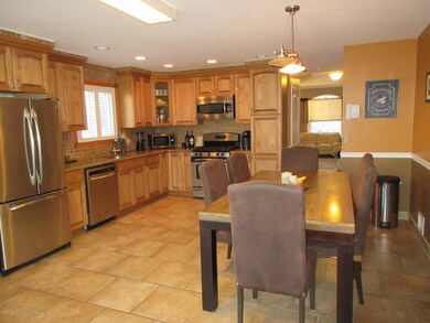 11 Crabtree Ave, Staten Island, NY 10309 - photo 5