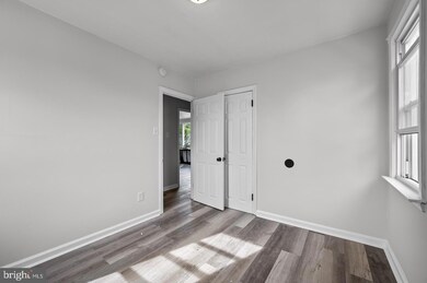 211 Cedar Ave, Paulsboro, NJ 08066 - photo 6