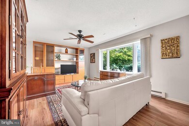 272C Middlebury Ln, Monroe Township, NJ 08831 - photo 4