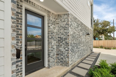 717 Janisch Rd unit C, Houston, TX 77018 - photo 5