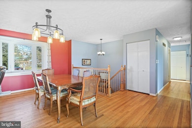 601 Sherry Dr, Sykesville, MD 21784 - photo 4